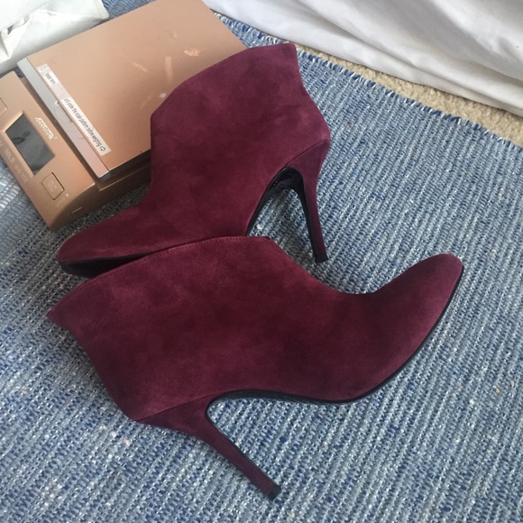 Vince Camuto Shoes - Vince Camuto Plum Suede 4” Slip On Booties 9.5M